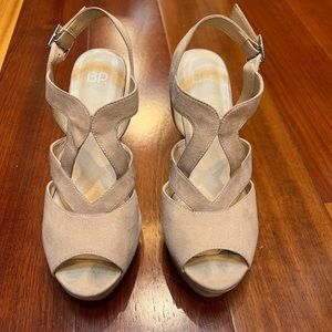 Excellent hardly used size 7.5 BP shoes from Nordstrom. Nude color.